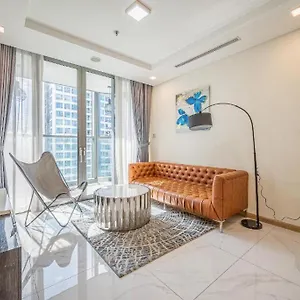 Isabelle Inside Landmark 81 Tower Ho Chi Minh City